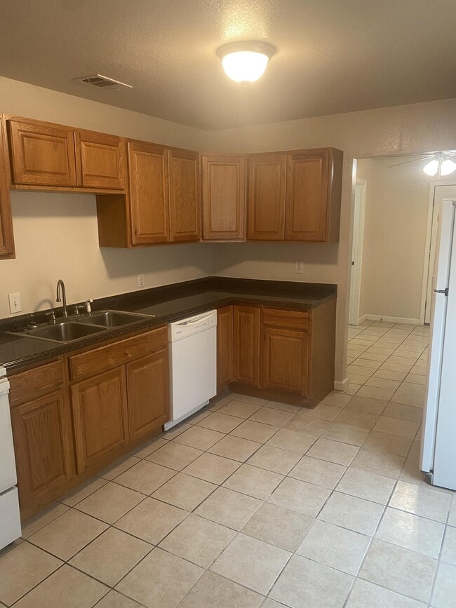 Photo - 106 E Pearl Ave