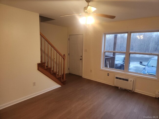 Photo - 698 South St Unit 1