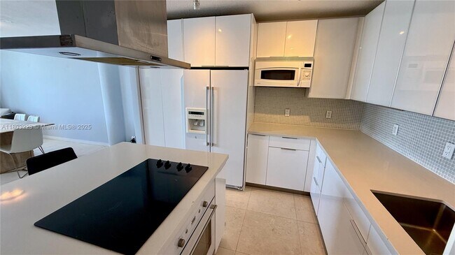 Photo - 900 Bay Dr Unit 725