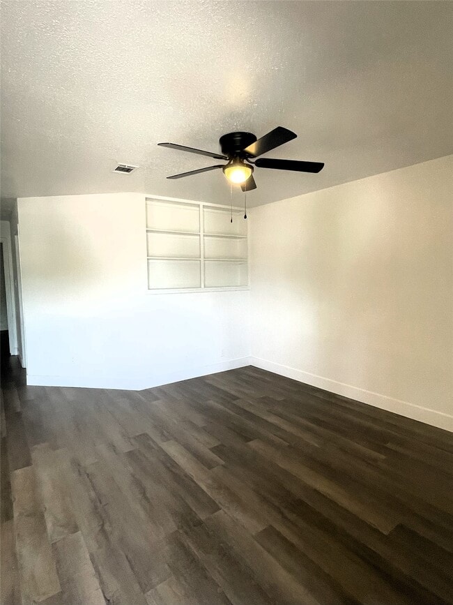 Photo - 741 James St Unit 202