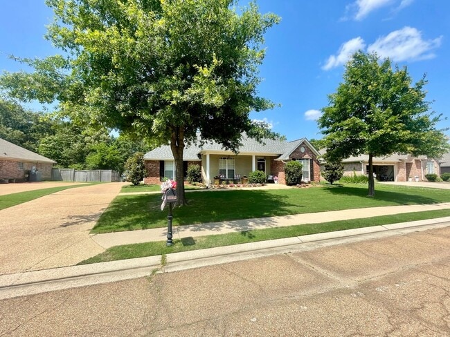 Photo - Beautiful Germantown School District Home in Ashbrooke