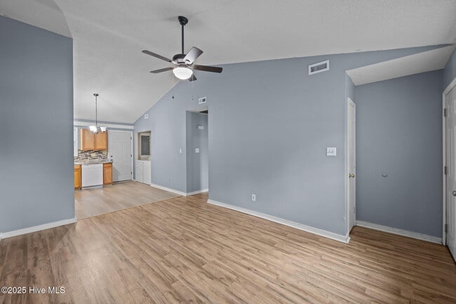 Photo - 230 Cedar Ridge Ln