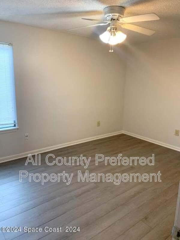 Photo - 3575 Sable Palm Ln Unidad C