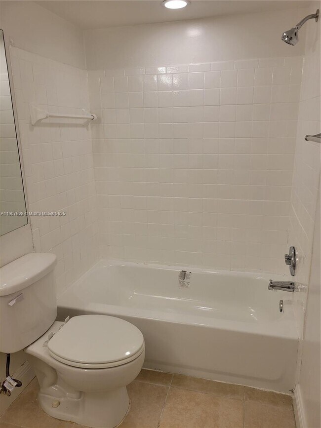 Photo - 5646 Rock Island Rd Unit 203