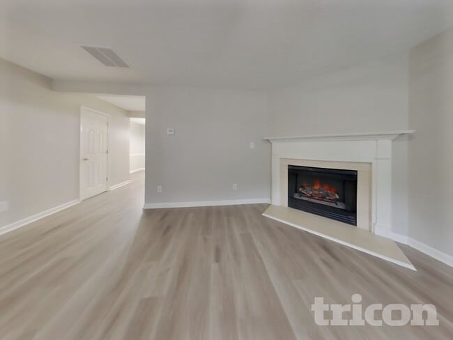 Photo - 1436 Little Creek Dr