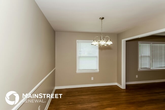 Photo - 228 28th Ave NW