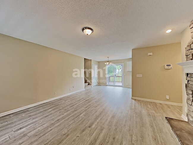 Photo - 1733 Needmore Rd