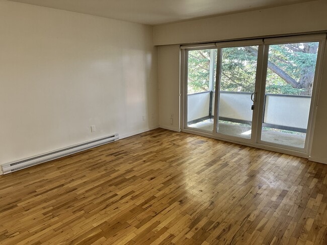 Photo - 1255 Grant St