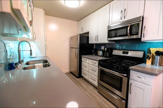 311 South Doheny Drive