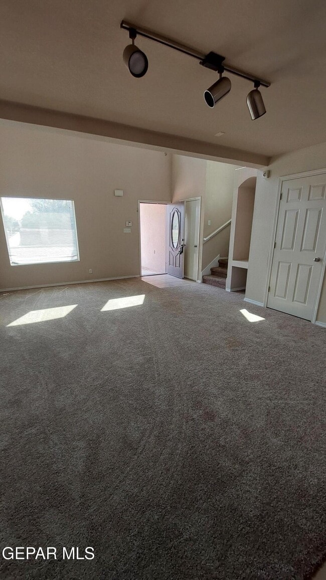 Photo - 14235 Russ Leach Ave