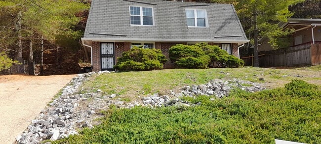 Building Photo - 5234 Donlyn Dr Unit A