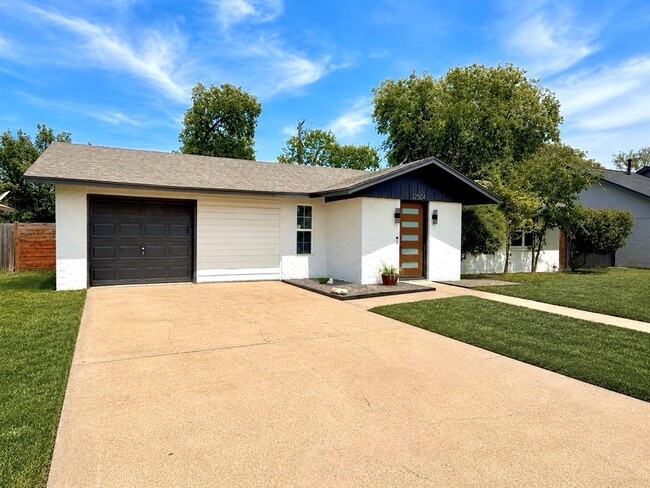 Photo - 12504 Limerick Ave