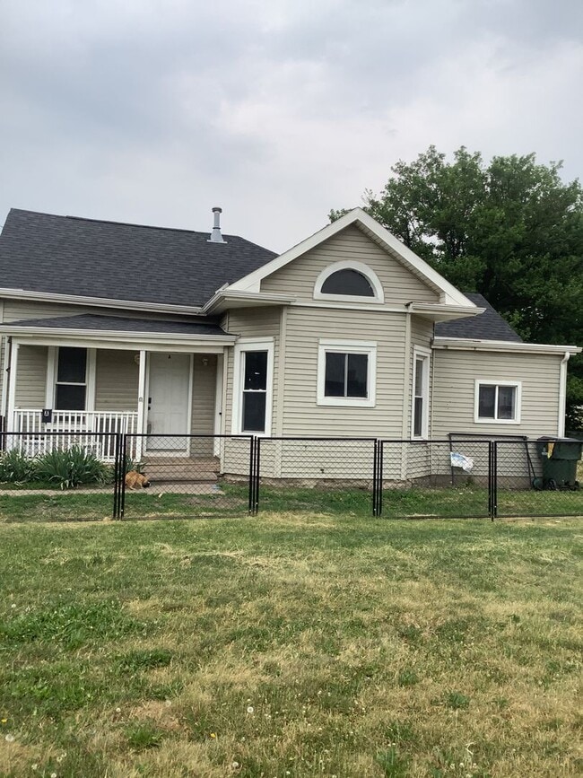 Building Photo - 500 C Avenue Unit B