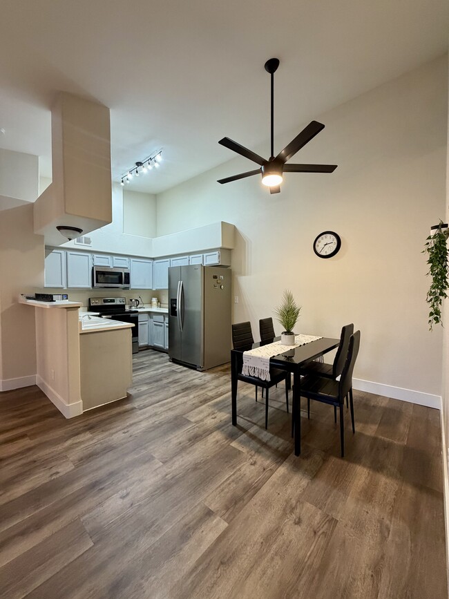Kitchen & Dining - 1575 W Warm Springs Rd Unit 2421