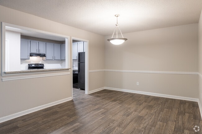 3BR, 2BA - 1,425SF