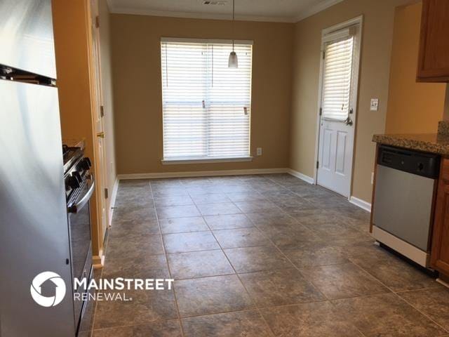 Photo - 5485 Hilltop Pass