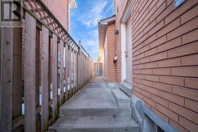 Photo - 5 Claresholme Dr