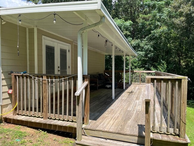 Photo - 332 W Pine Dr