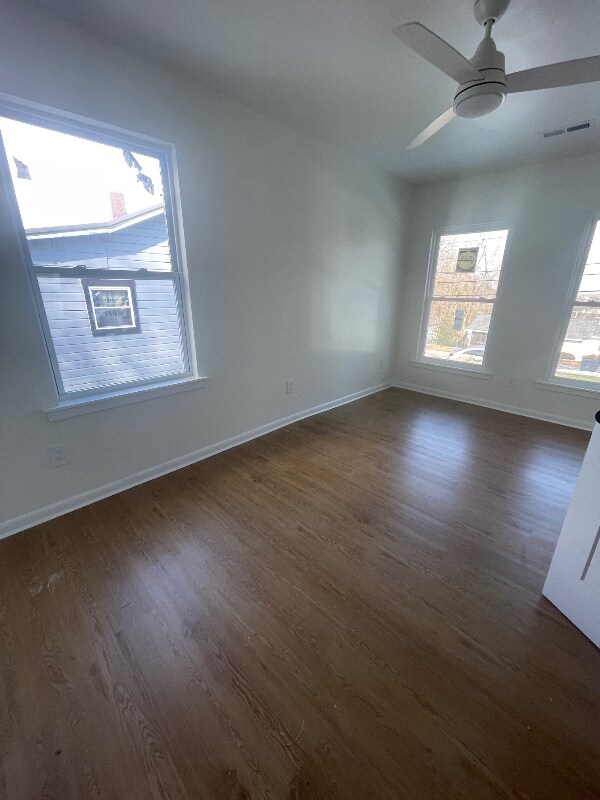 Photo - 216 E 16th St