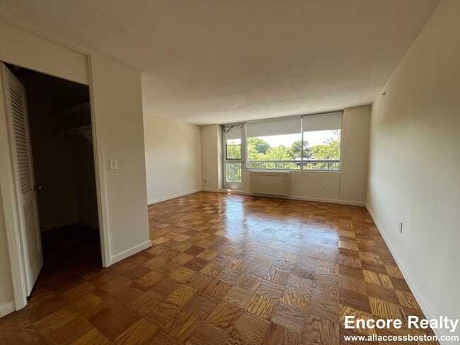 101 Monmouth St Unit 609