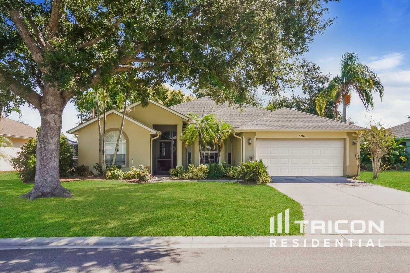 Photo - 5811 28th St E