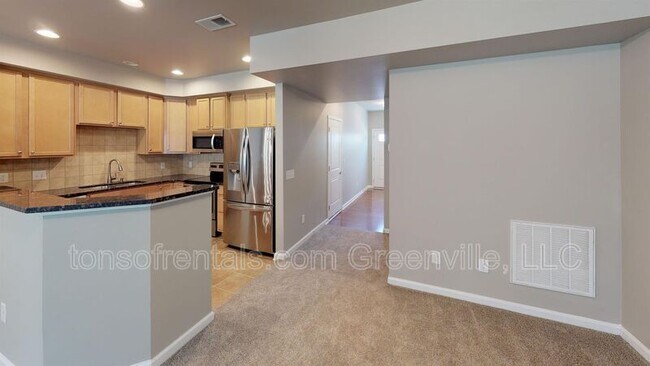 Photo - 433 Woodbark Ct