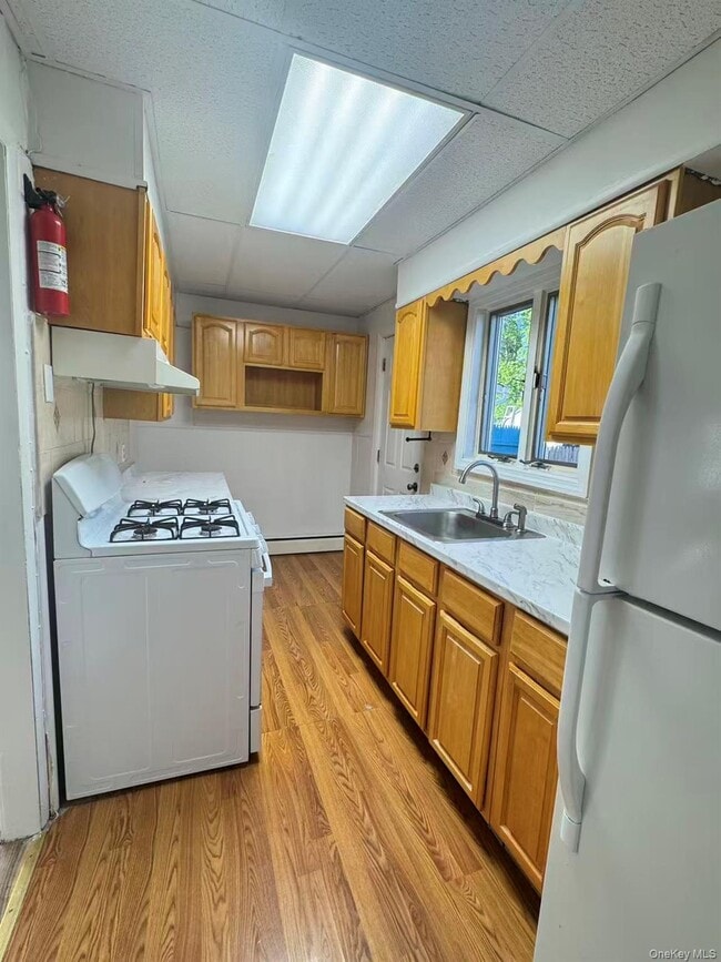 Photo - 42-45 247th St