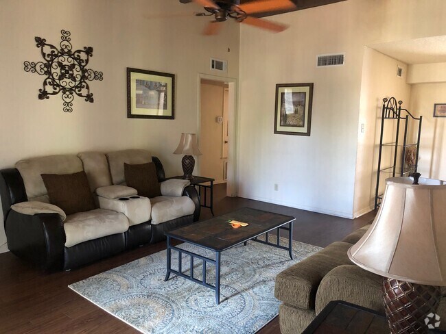 Open Floor Plan - Wilshire Woods Rental