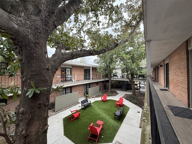 Photo - 1801 Cortlandt St Unidad 16