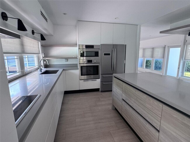 Photo - 1951 NE 185th Ter