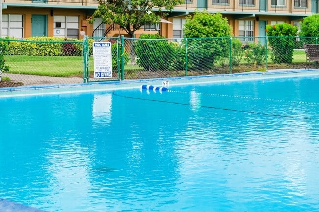 Photo - Park Apartments