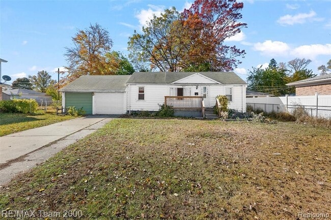 Photo - 6627 Mayburn St