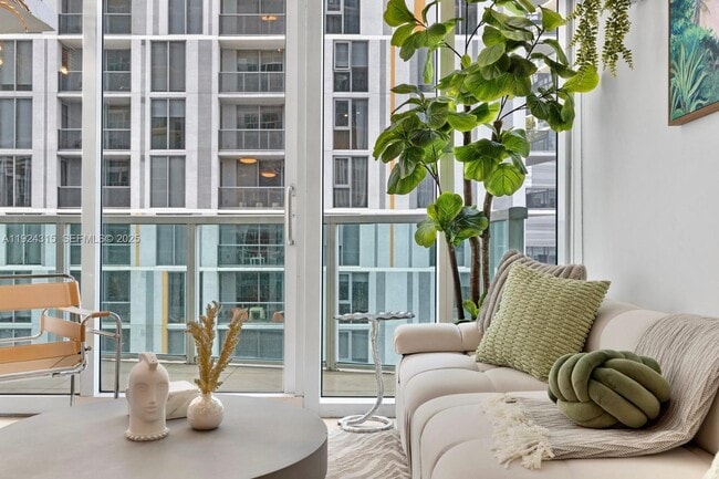 Photo - 41 SE 5th St Unit 510