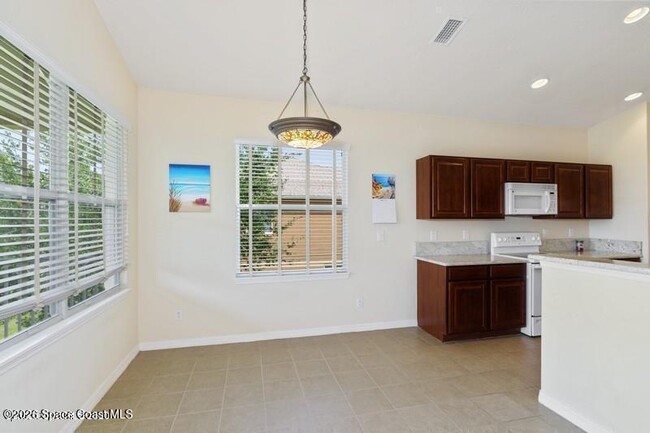 1020 Venetian Dr Unit 205