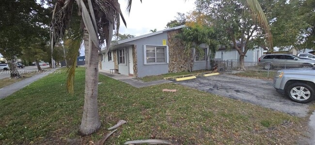 Building Photo - 1961 Liberty St Unit 1
