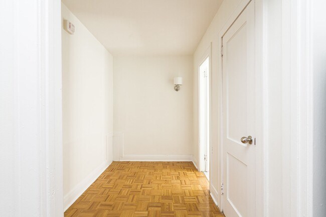 Photo - 28 Balmoral Avenue Unit 204