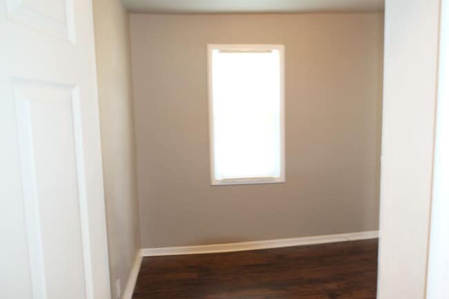 Photo - BEAUTIFUL HOME WITH 2 CAR GARAGE LOCATED IN QUIET NEIGHBORHOOD!
