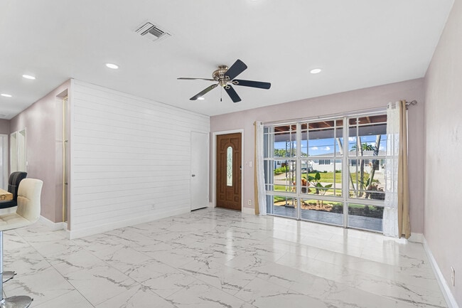 Photo - 1820 SW 22nd Ave