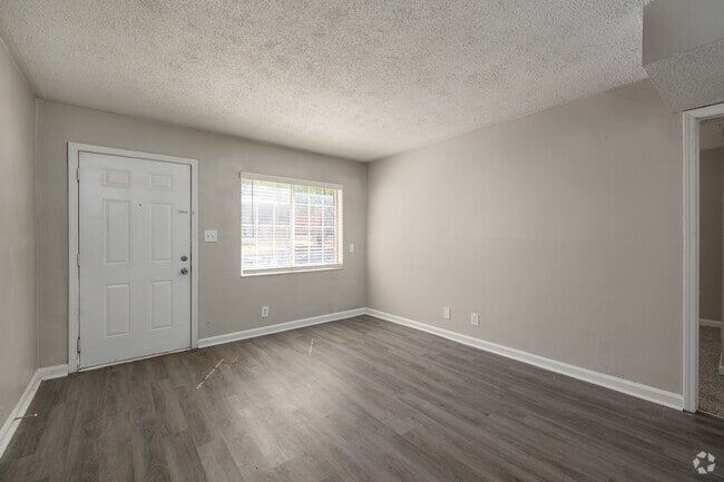 1 habitación, 1 baño, 680 pies cuadrados, sala de estar