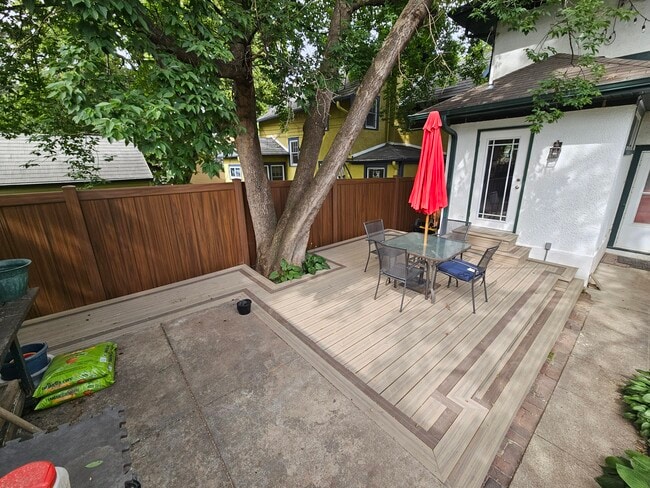 Photo - 4732 Harriet Ave