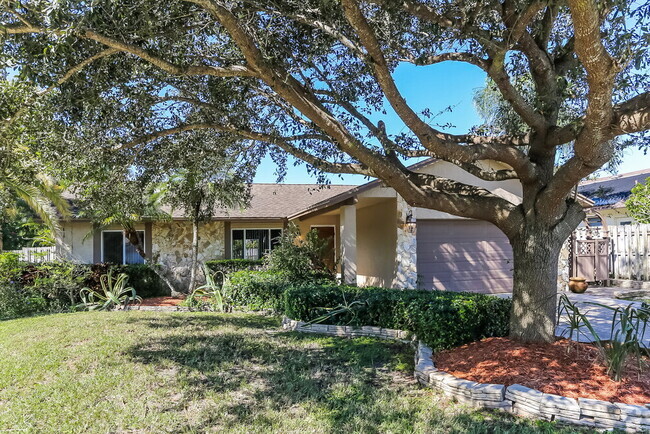 Building Photo - 21769 Little Bear Ln Rental