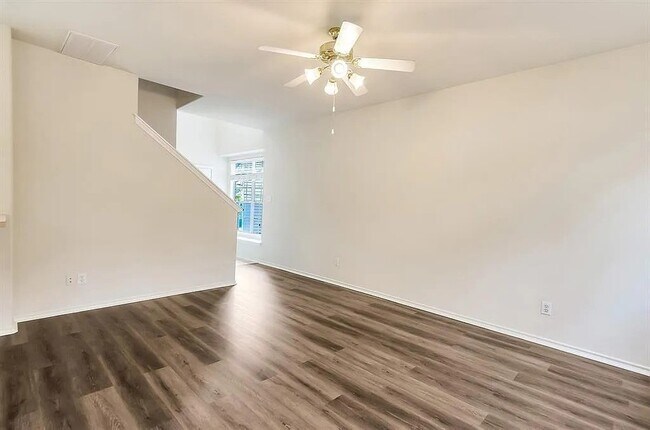 Photo - 2 Peach Ridge Pl