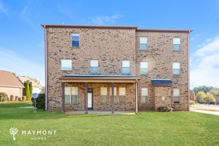 Photo - 1001 Donegal Dr