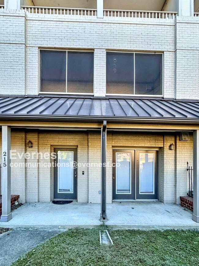 Building Photo - 215 N 19th St Unit 12 Rental