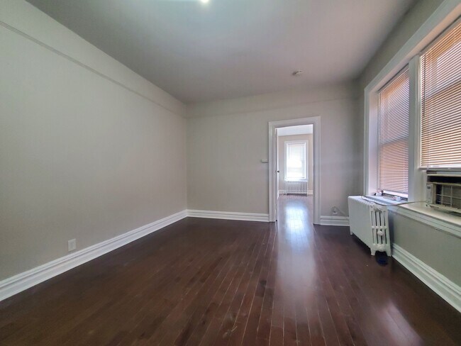 164 Sterling Ave 41 - 165 Sterling Ave