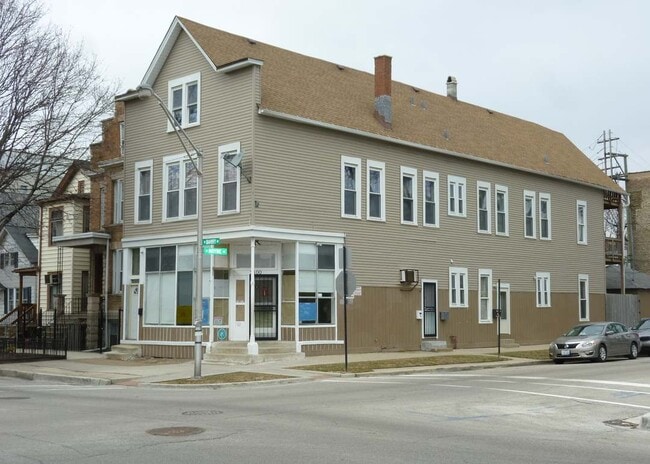 Building Photo - 2100 W Barry Ave