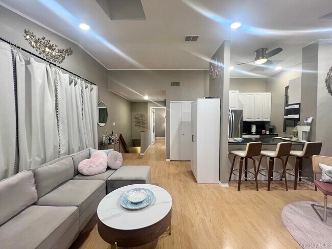 1 Anchorage Way Unit 702