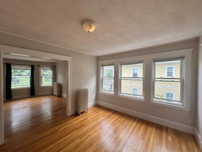 Building Photo - 48 Standish St Unit 2 Rental