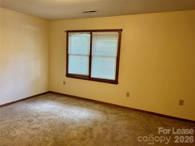Photo - 163 Hillcrest Dr