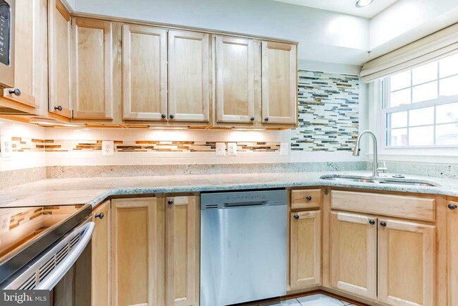 Photo - 2907 S Woodstock St